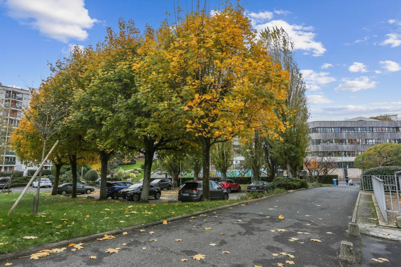 Chic Apart With Parking Apartamento Chaville Exterior foto